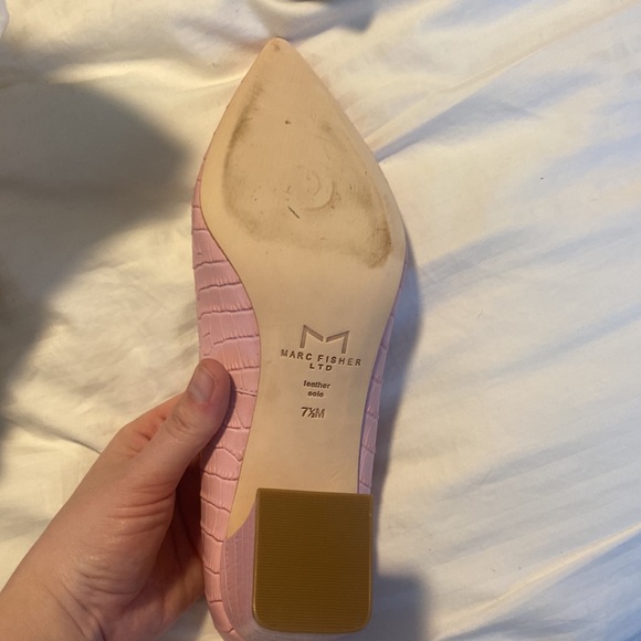 BRAND NEW Marc Fisher Heels w/ Box - Picture 5 of 6